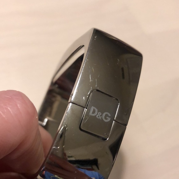 Silver D&G Dolce and Gabbana Bangle Watch - Picture 7 of 9